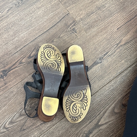 BOC black strappy sandal wood heel 8 - Picture 8 of 9